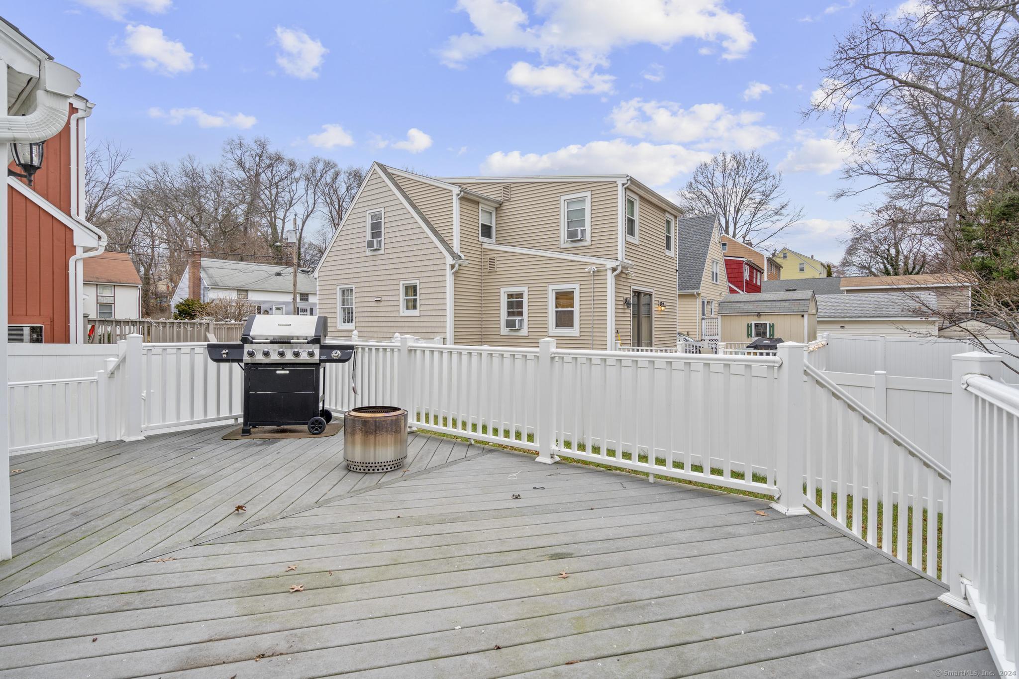 12 Knoll Street