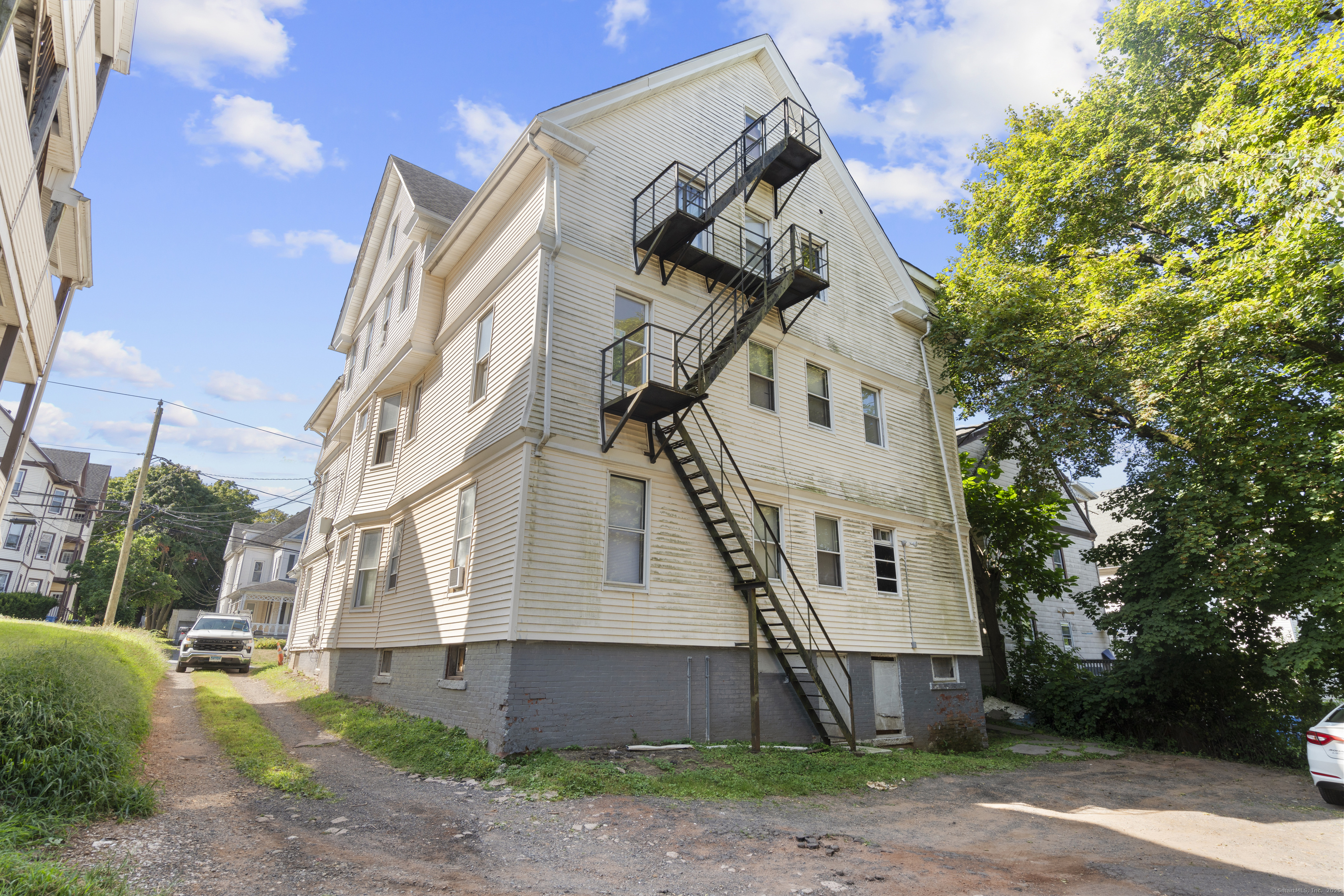 320 Chestnut Street