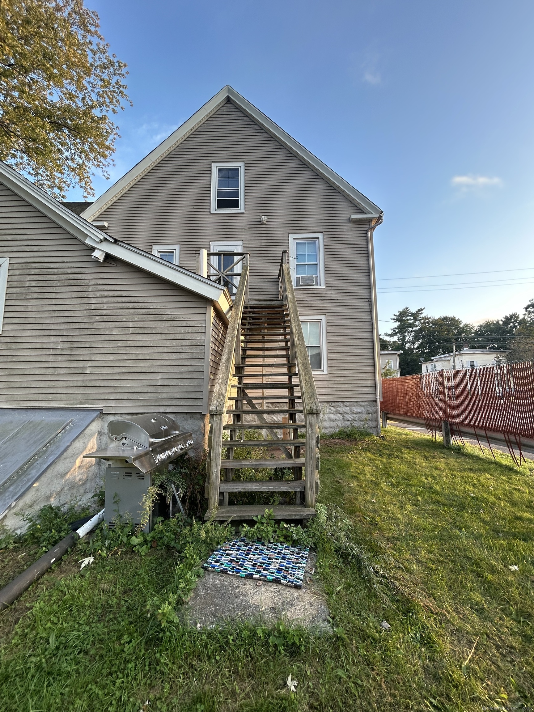 27 West Center Street