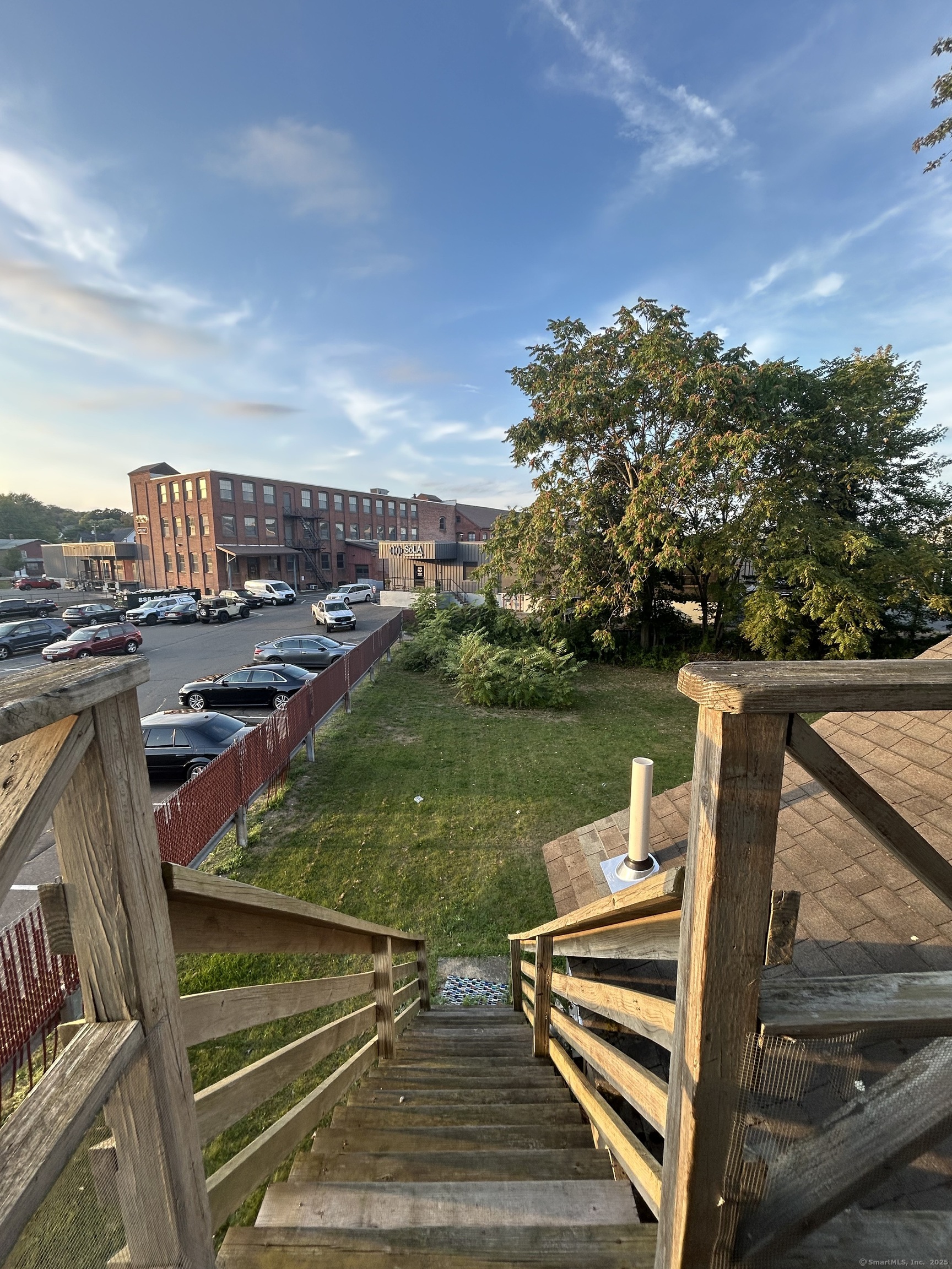 27 West Center Street