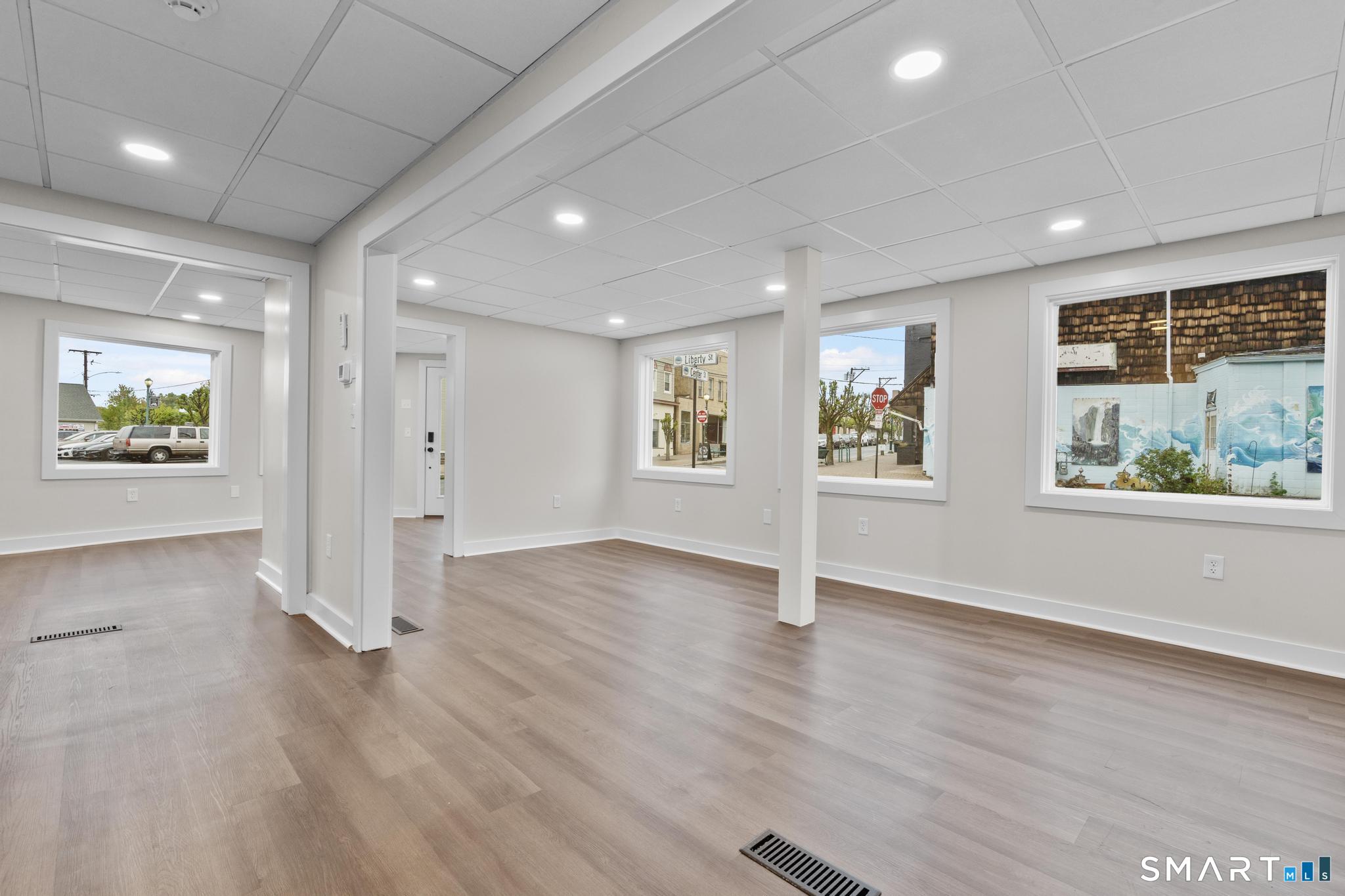 122 Center Street