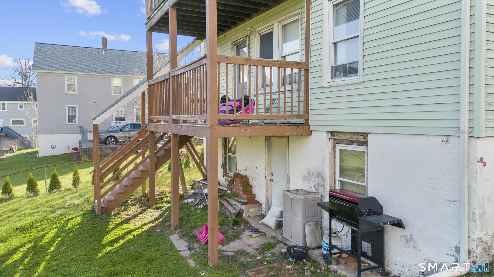 27 Botsford Street