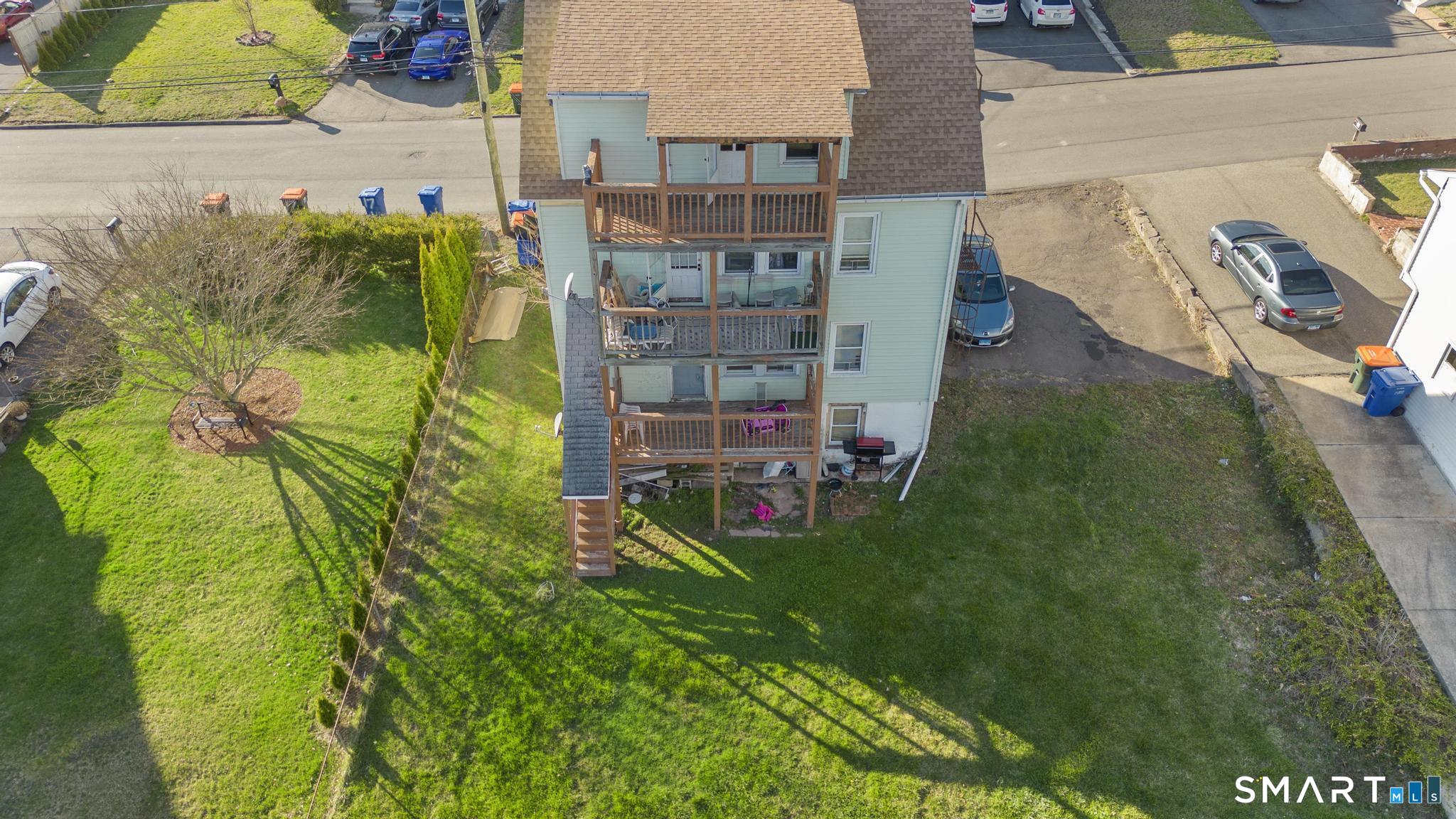 27 Botsford Street