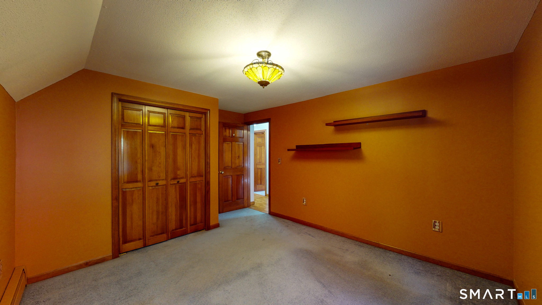 71 Round Hill Road