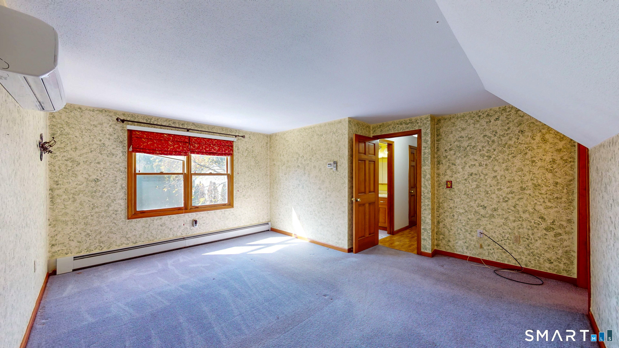 71 Round Hill Road