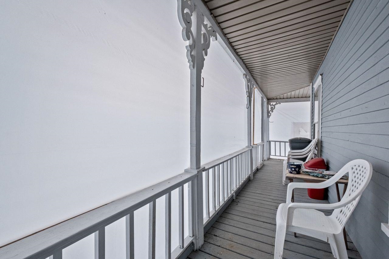 8 Highland Street