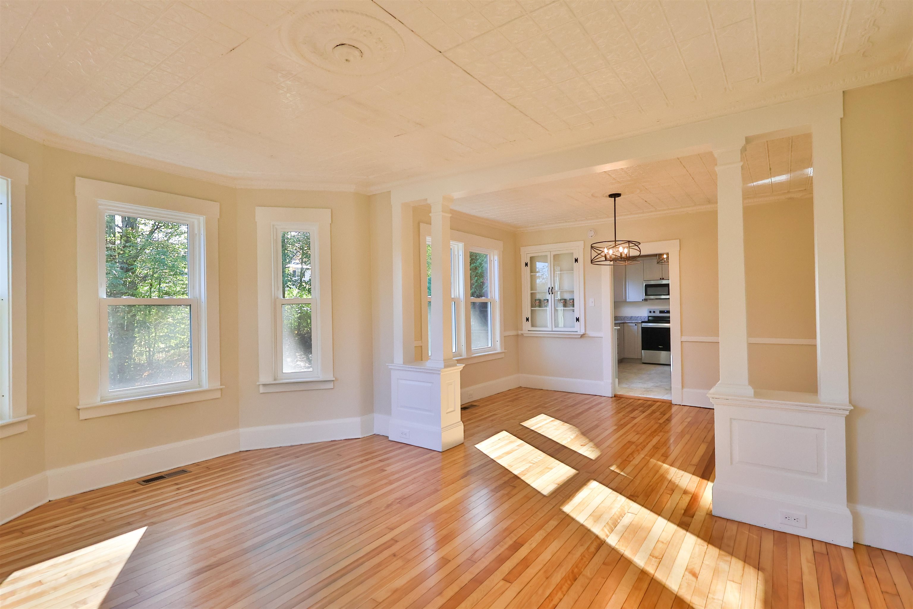 28 Spencer Avenue