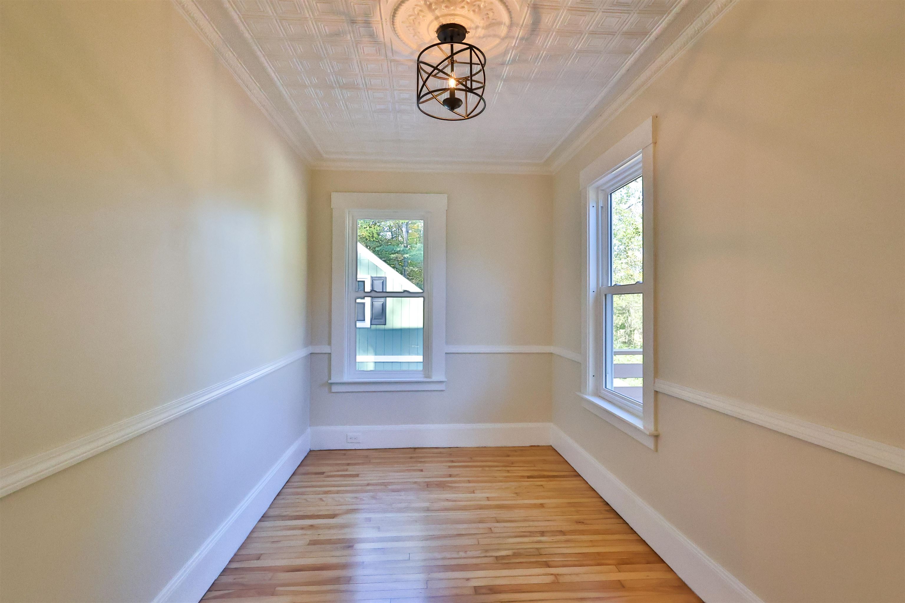 28 Spencer Avenue