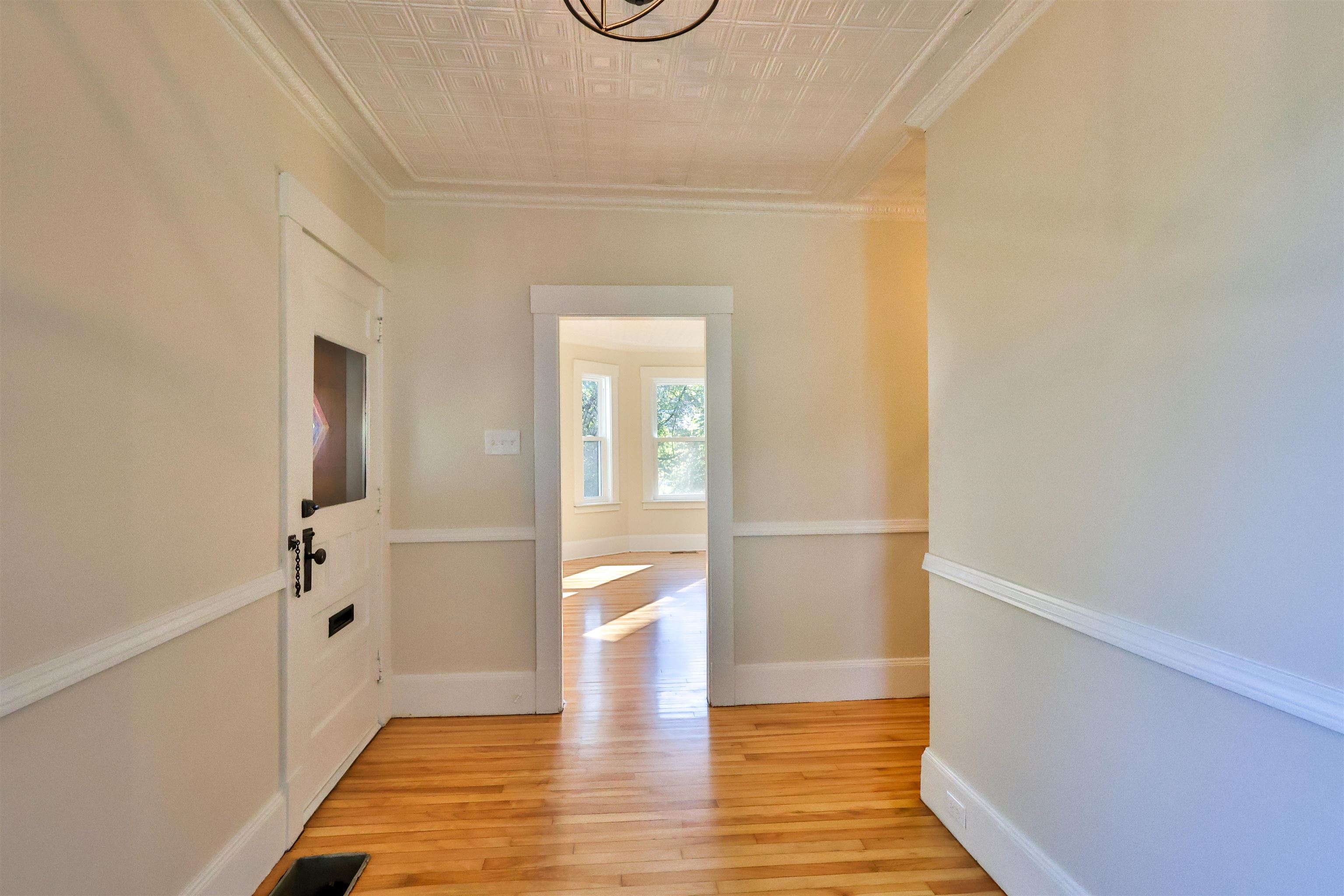 28 Spencer Avenue