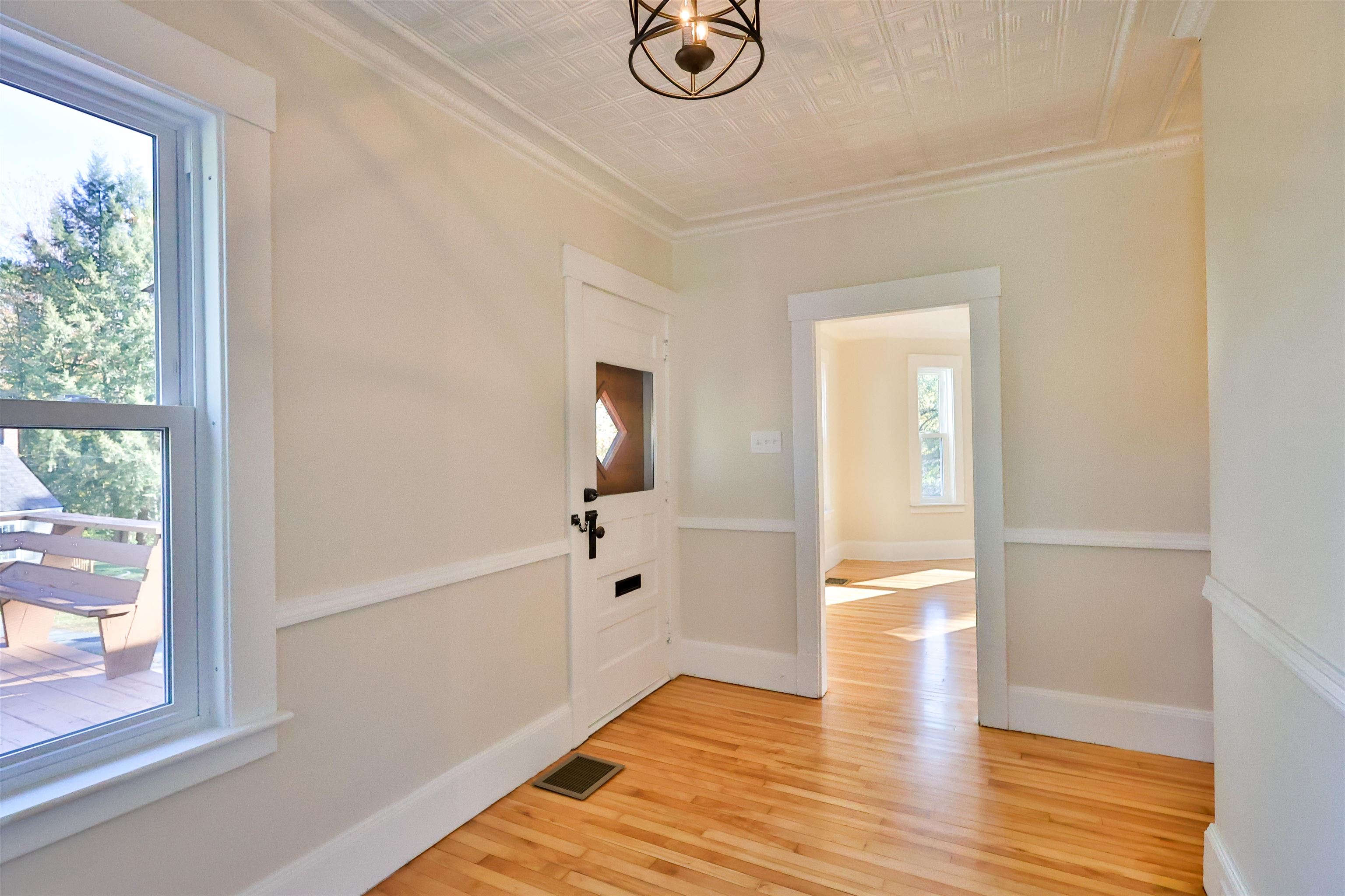 28 Spencer Avenue