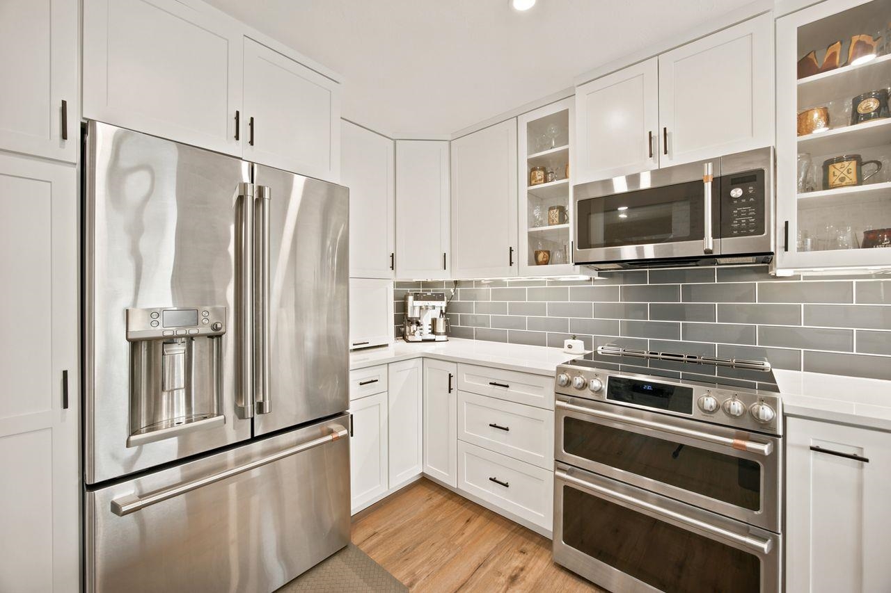 6 Beach Side Unit: C