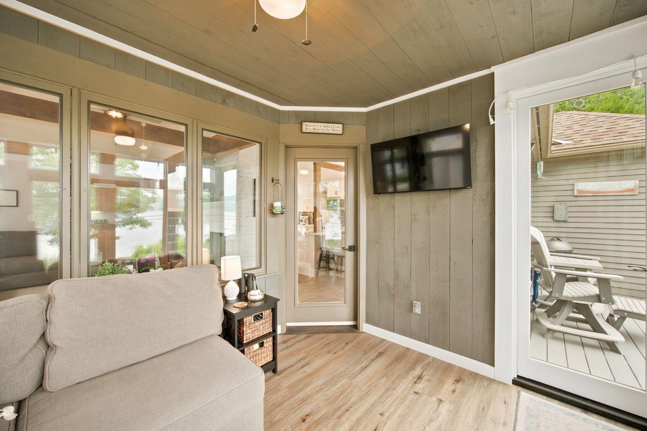 6 Beach Side Unit: C