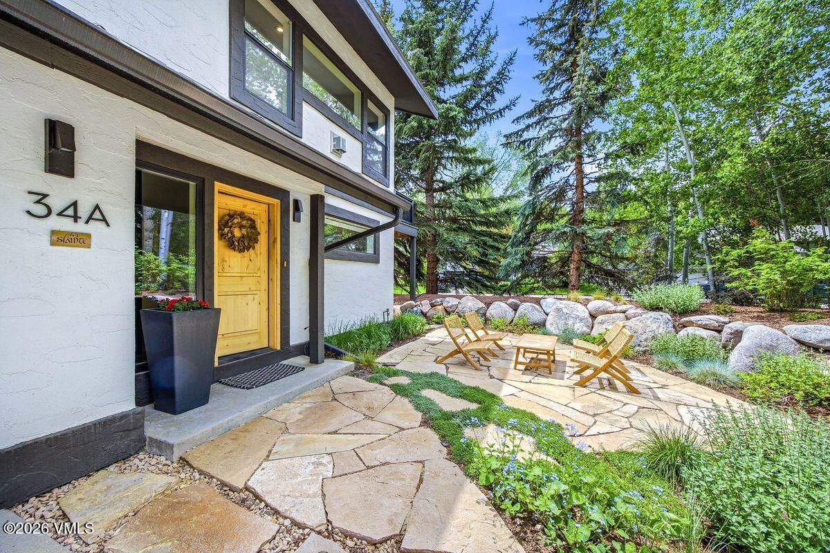 34 Larkspur Lane A