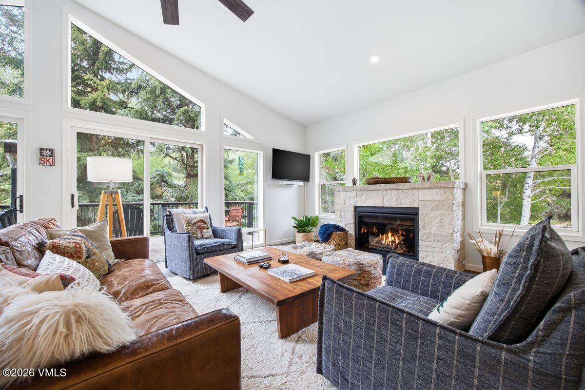 34 Larkspur Lane A