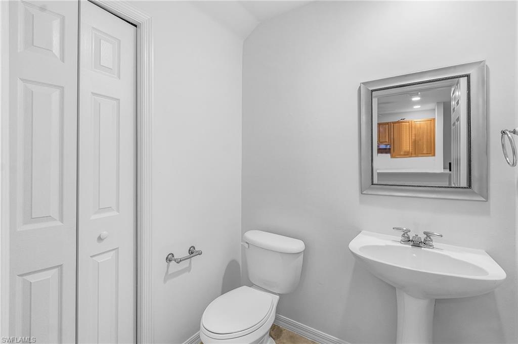 3285 Lindsey LN 2