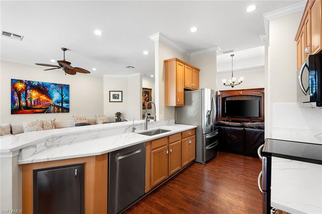 232 Glen Eagle CIR