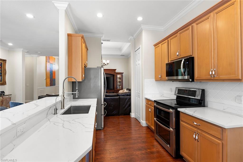 232 Glen Eagle CIR