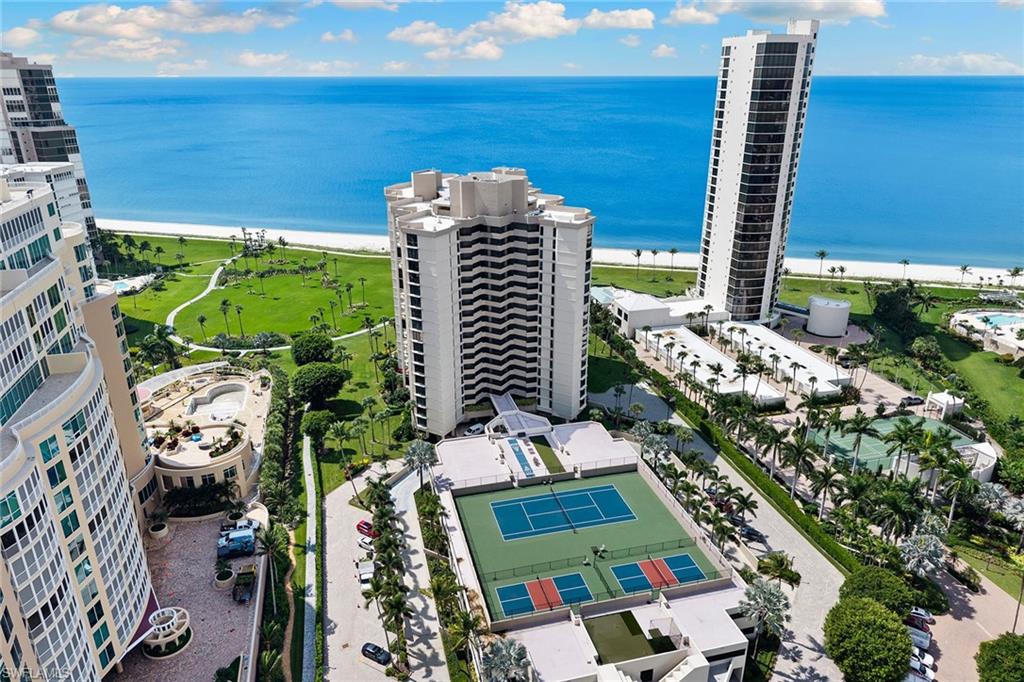 4551 Gulf Shore BLVD N # 400