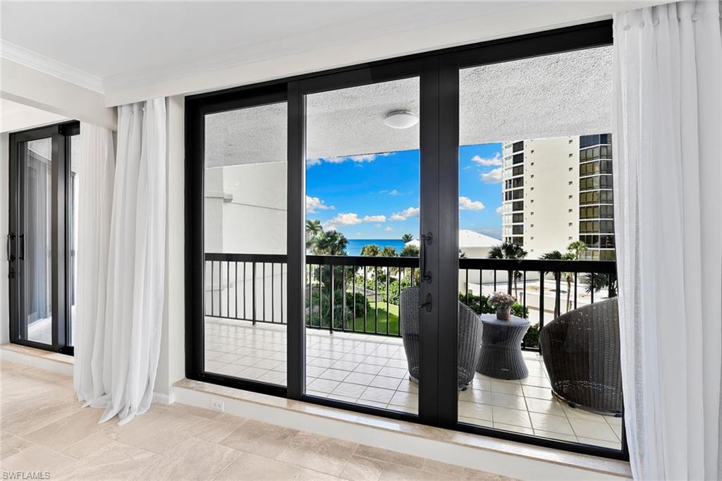 4551 Gulf Shore BLVD N # 400