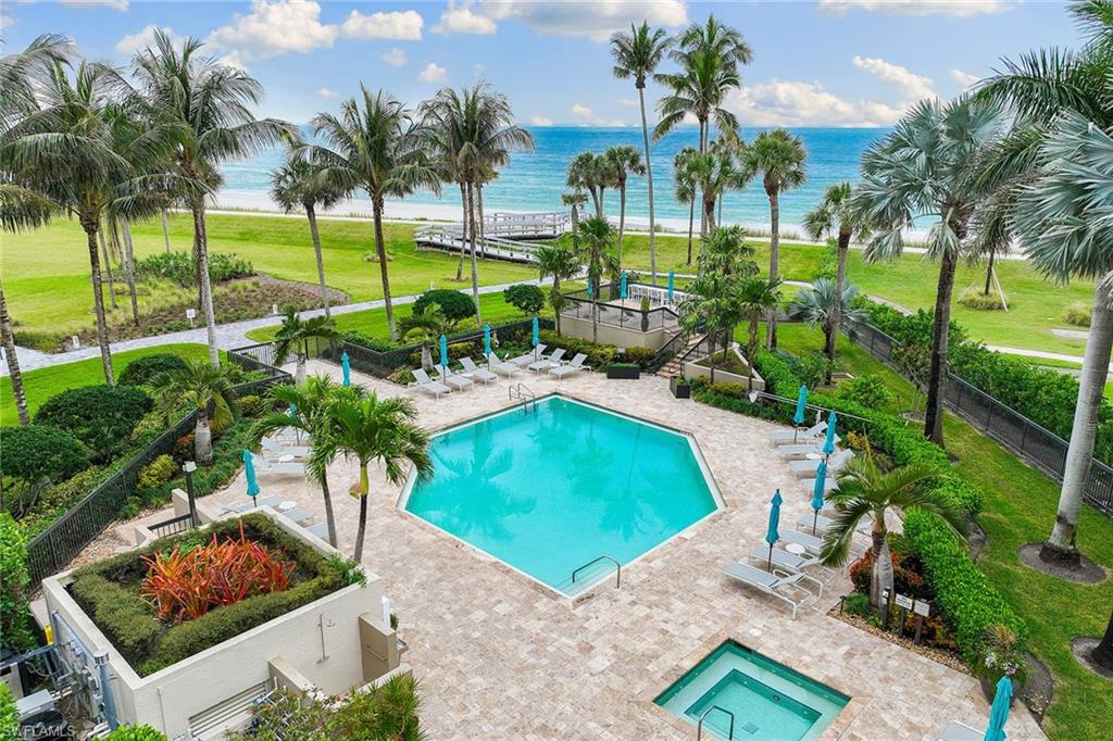 4551 Gulf Shore BLVD N # 400