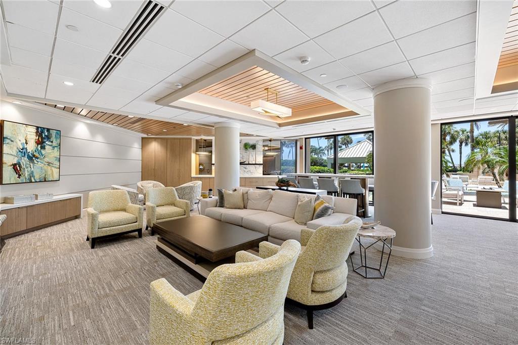 4551 Gulf Shore BLVD N # 400