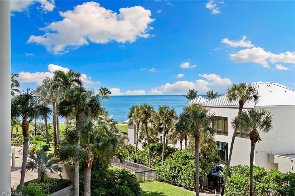 4551 Gulf Shore BLVD N # 400