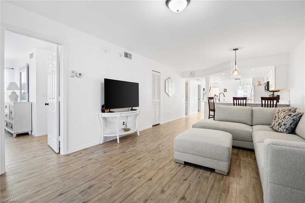 821 Gulf Pavilion DR # 106