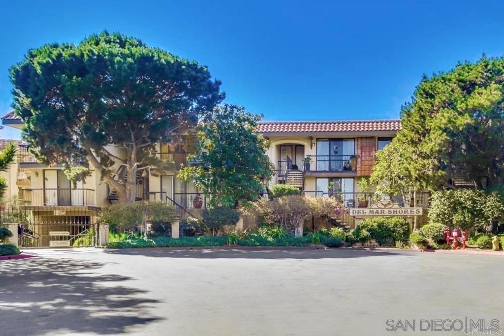 190 Del Mar Shores Terrace 74