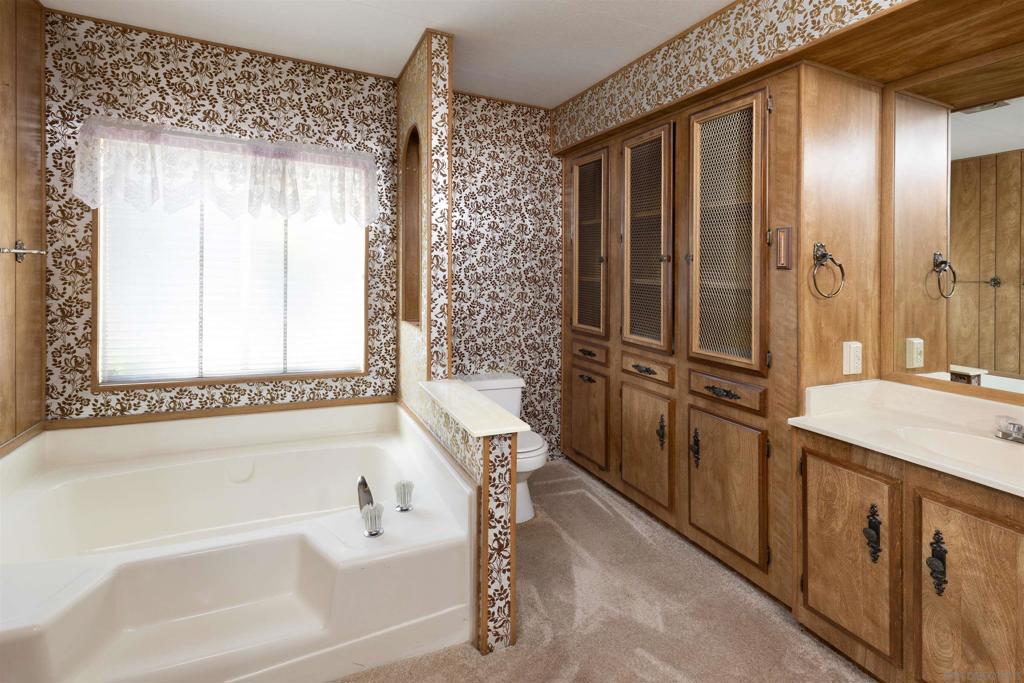 275 S Worthington 150