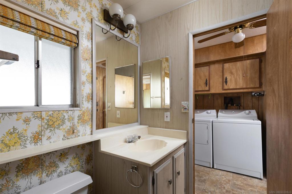 275 S Worthington St 105