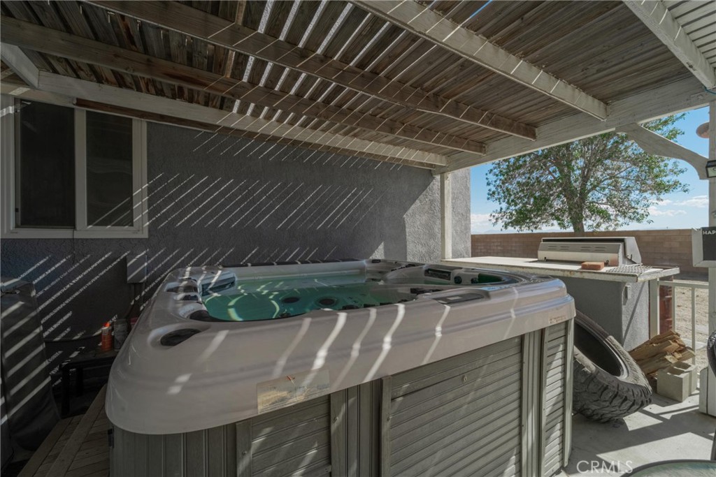 2532 Summerchase Avenue