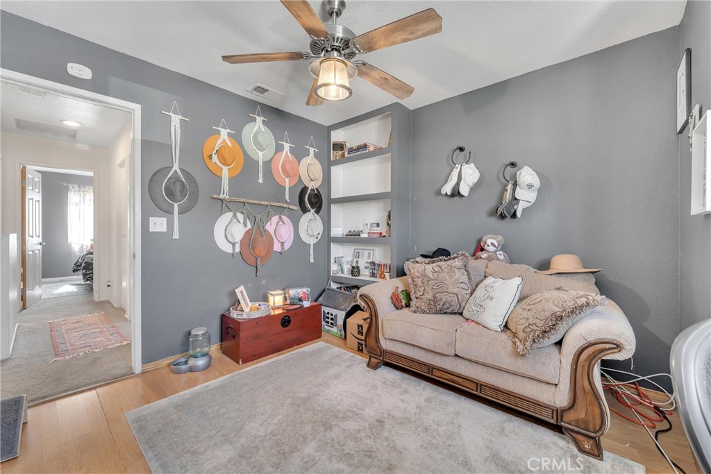 2532 Summerchase Avenue