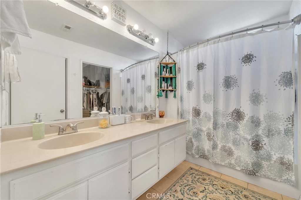 2532 Summerchase Avenue