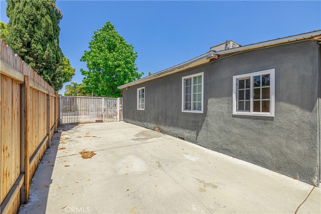 1002 W Palm Avenue