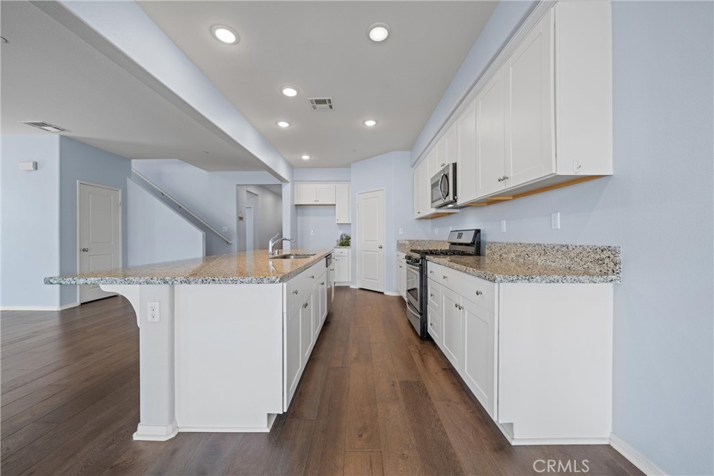 40238 Peonza Lane