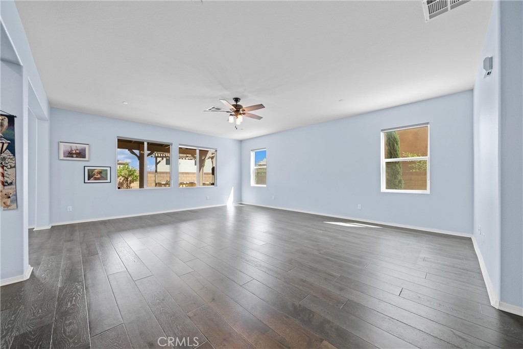 40238 Peonza Lane