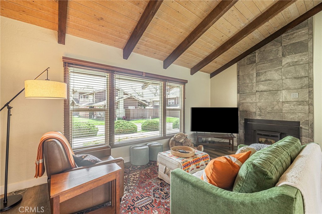 32 Meadow Lakes Drive