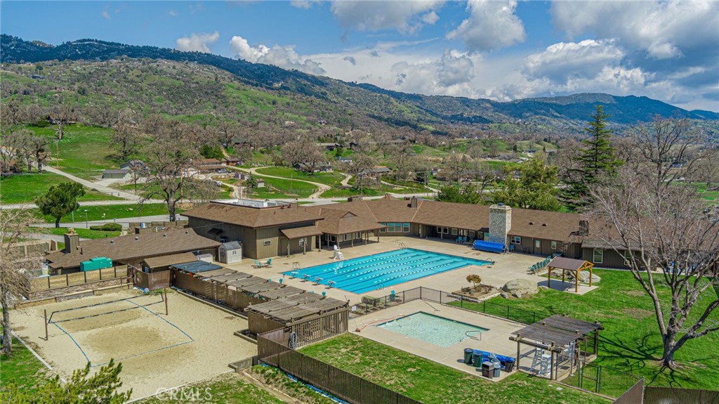32 Meadow Lakes Drive