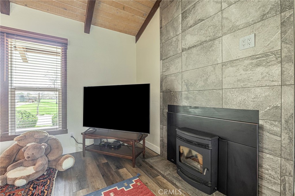 32 Meadow Lakes Drive