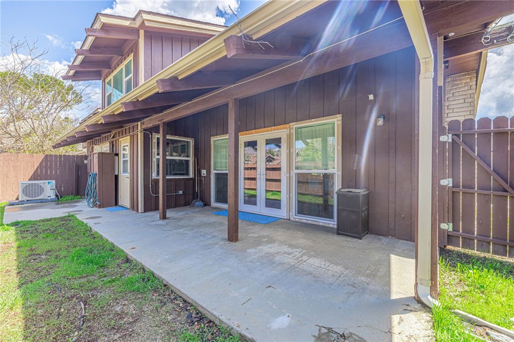 32 Meadow Lakes Drive