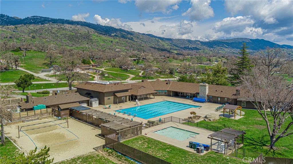 32 Meadow Lakes Drive