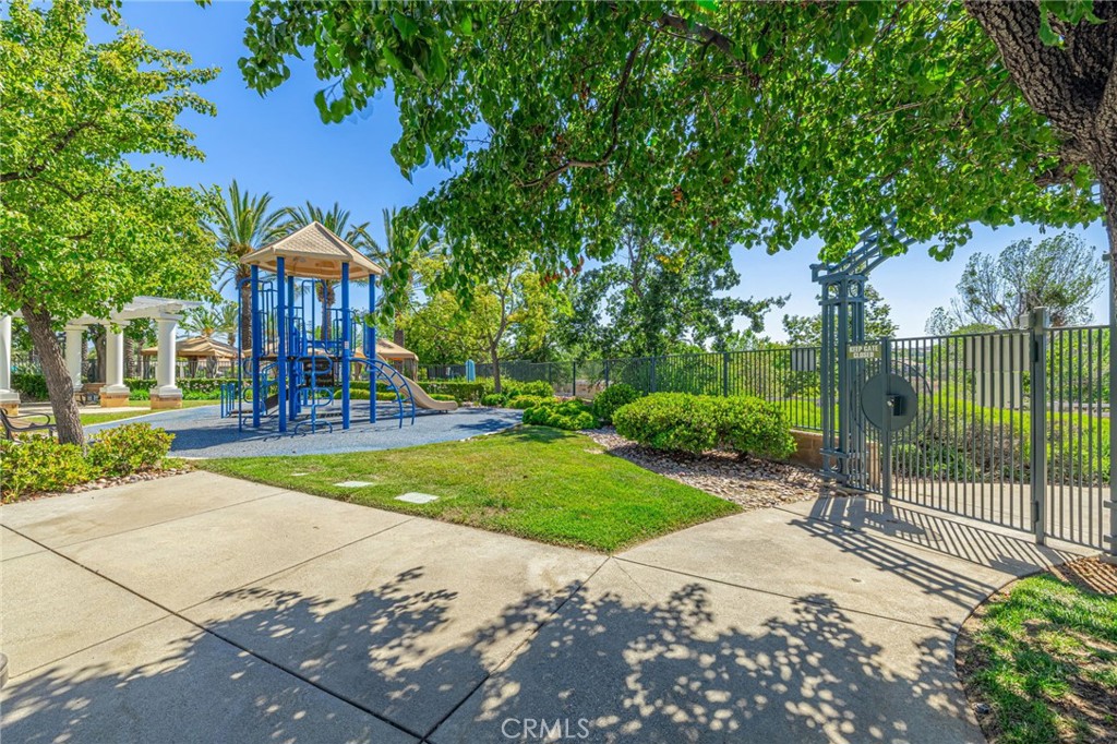 23785 Western Cedar Court
