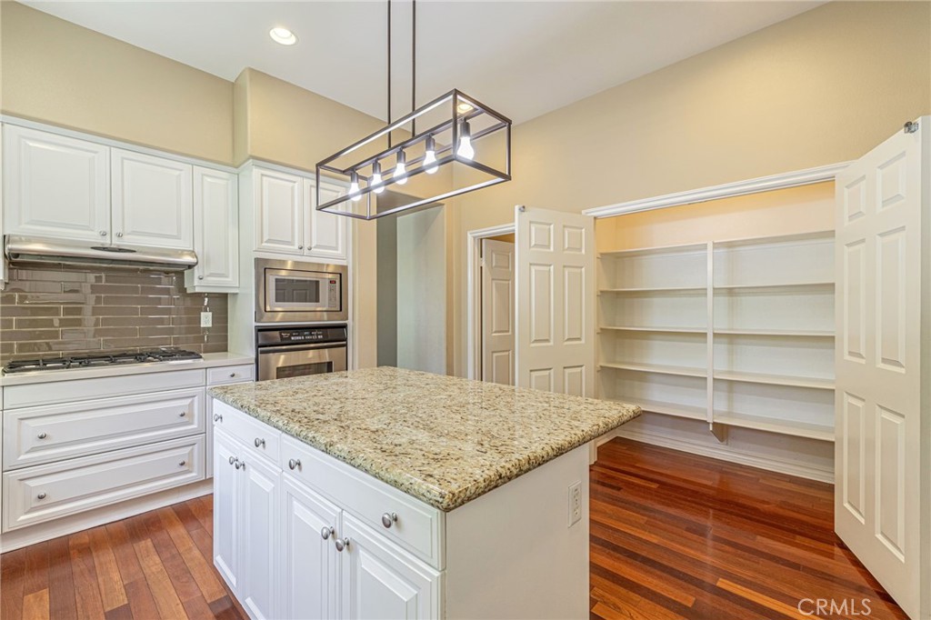 23785 Western Cedar Court