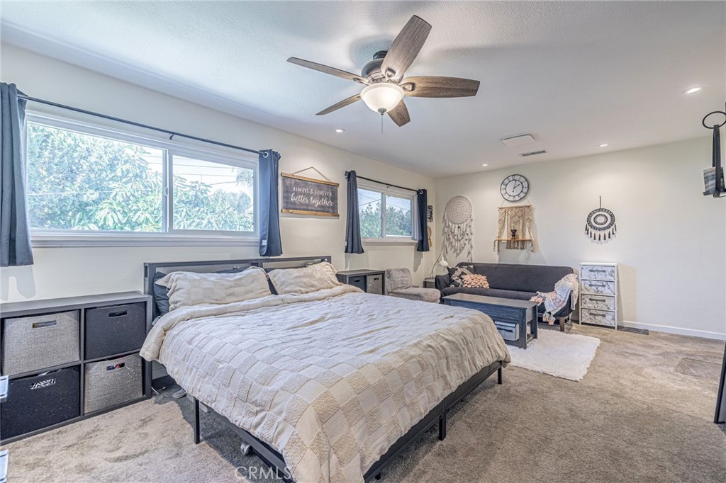 2575 Victoria