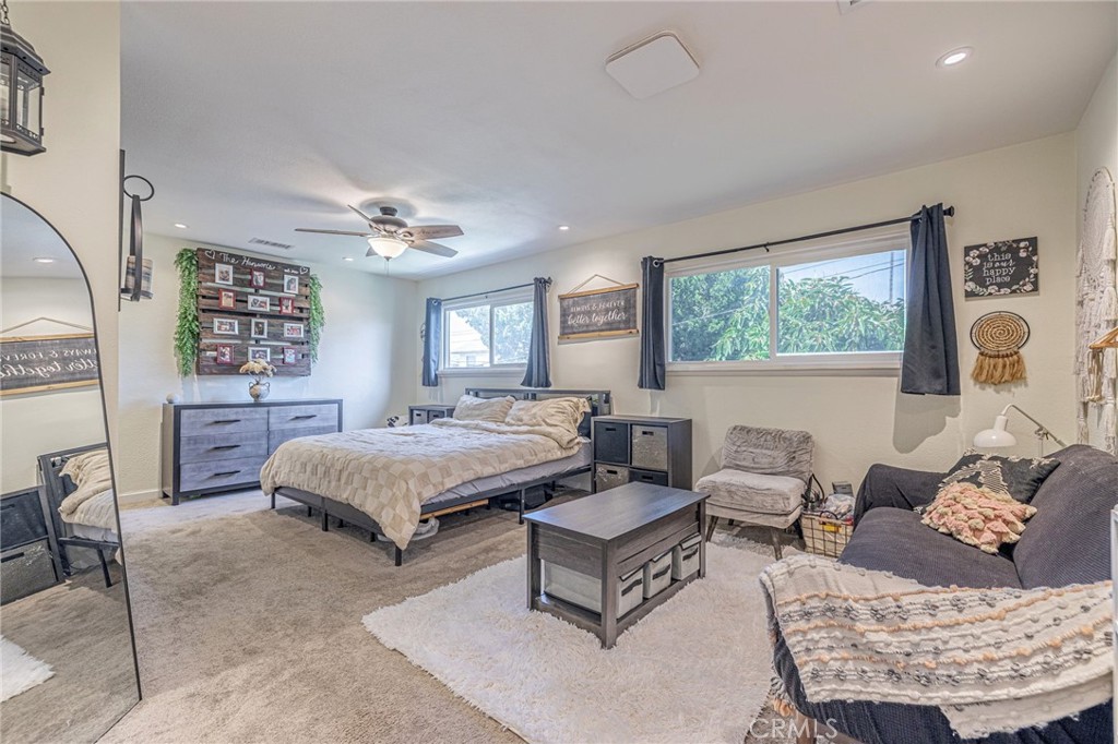 2575 Victoria