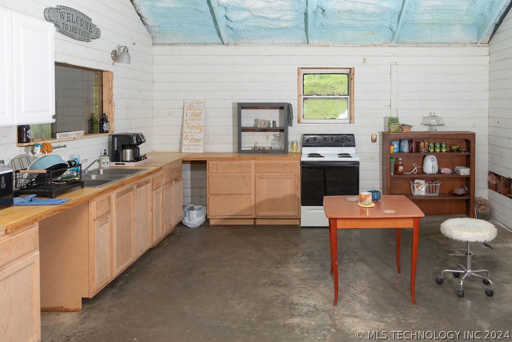 2305 680 Road