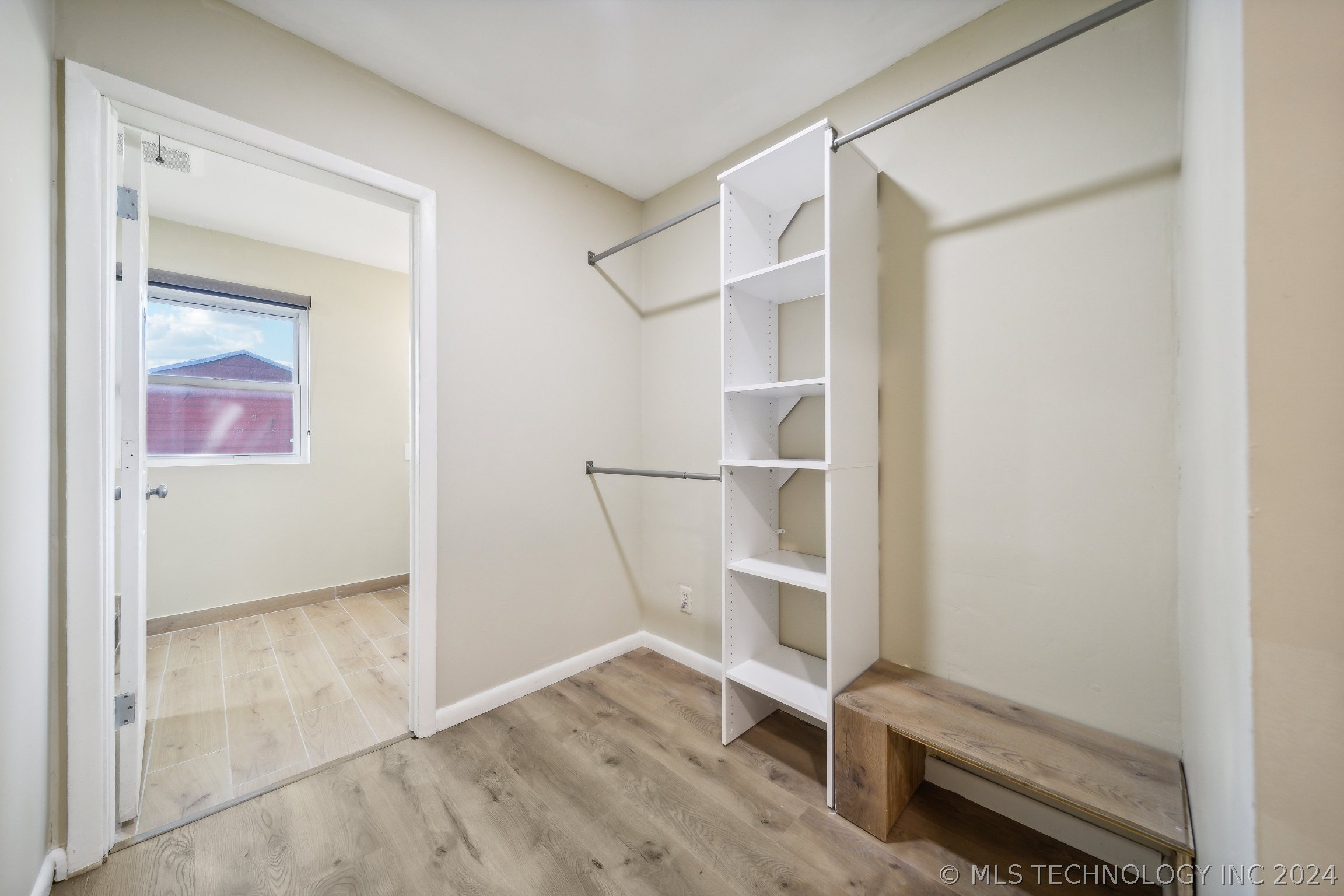 1507 N College Avenue