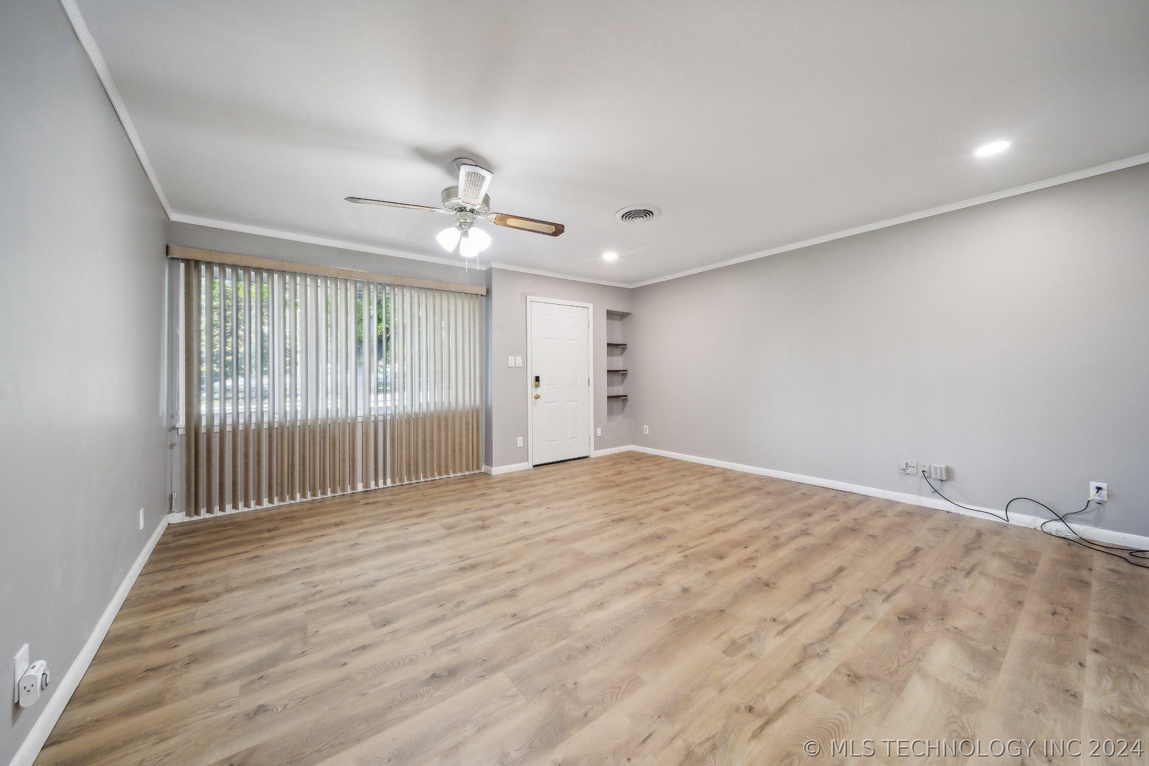 1507 N College Avenue