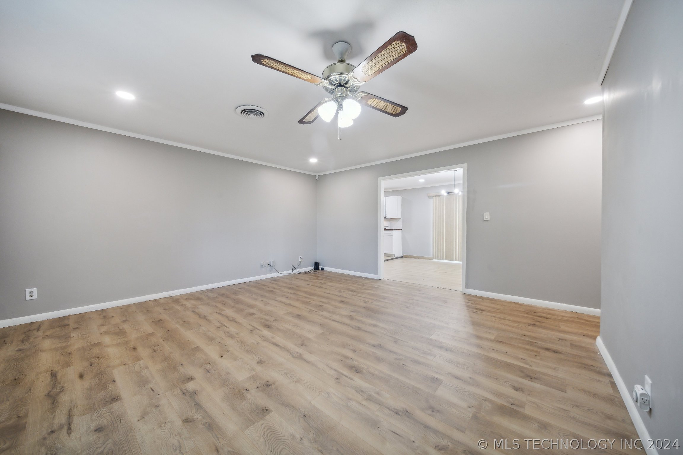 1507 N College Avenue