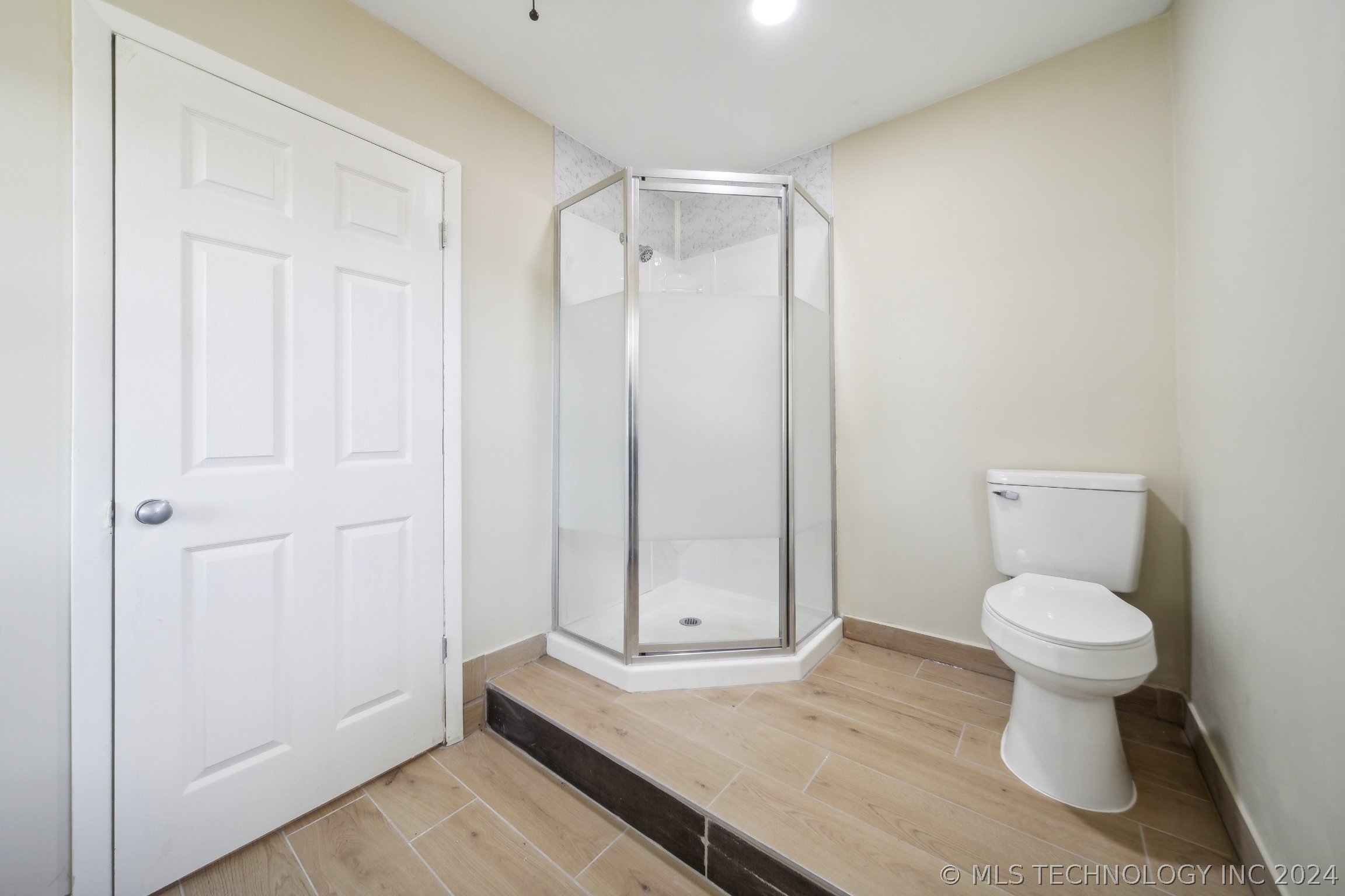 1507 N College Avenue